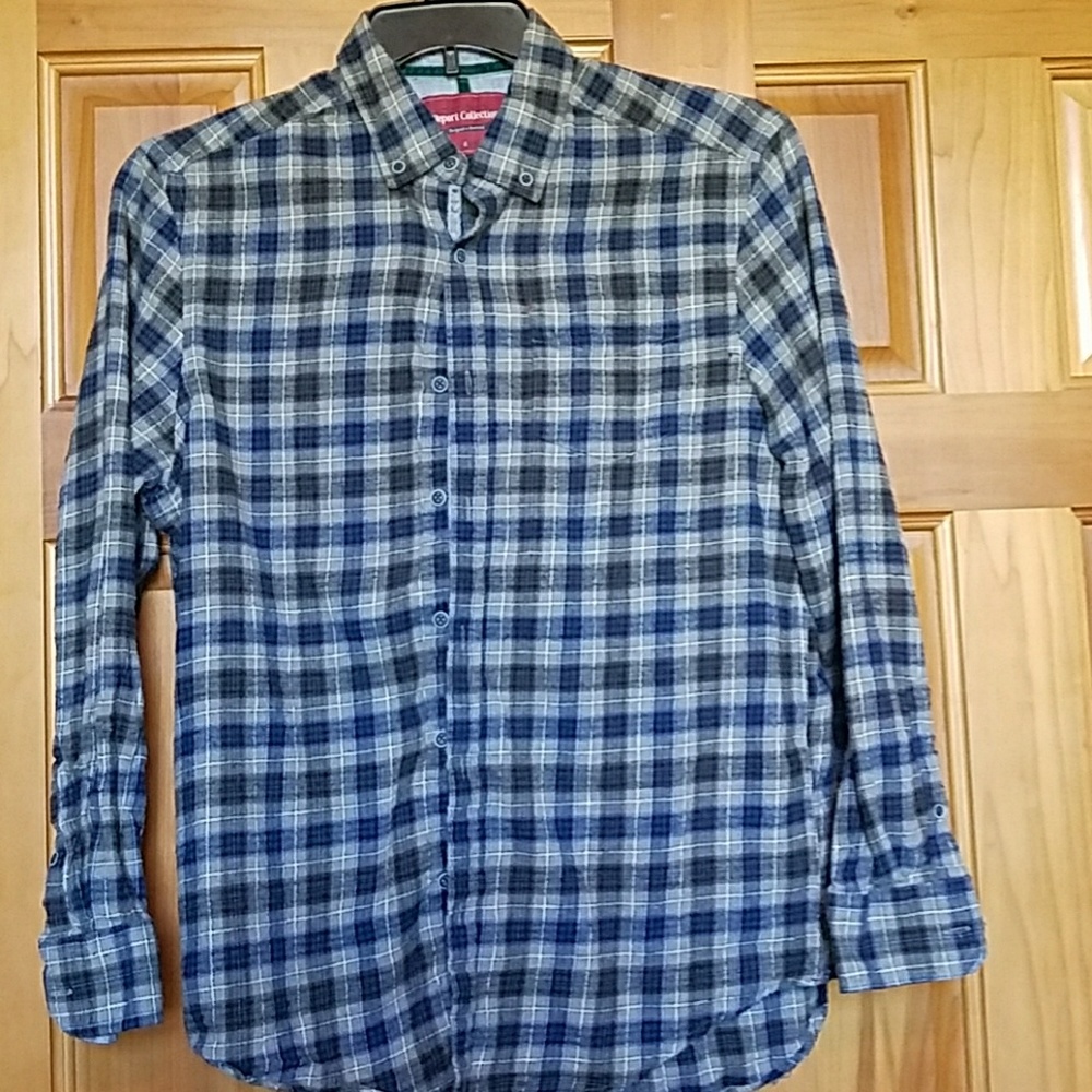 Men's button up plaid shirt